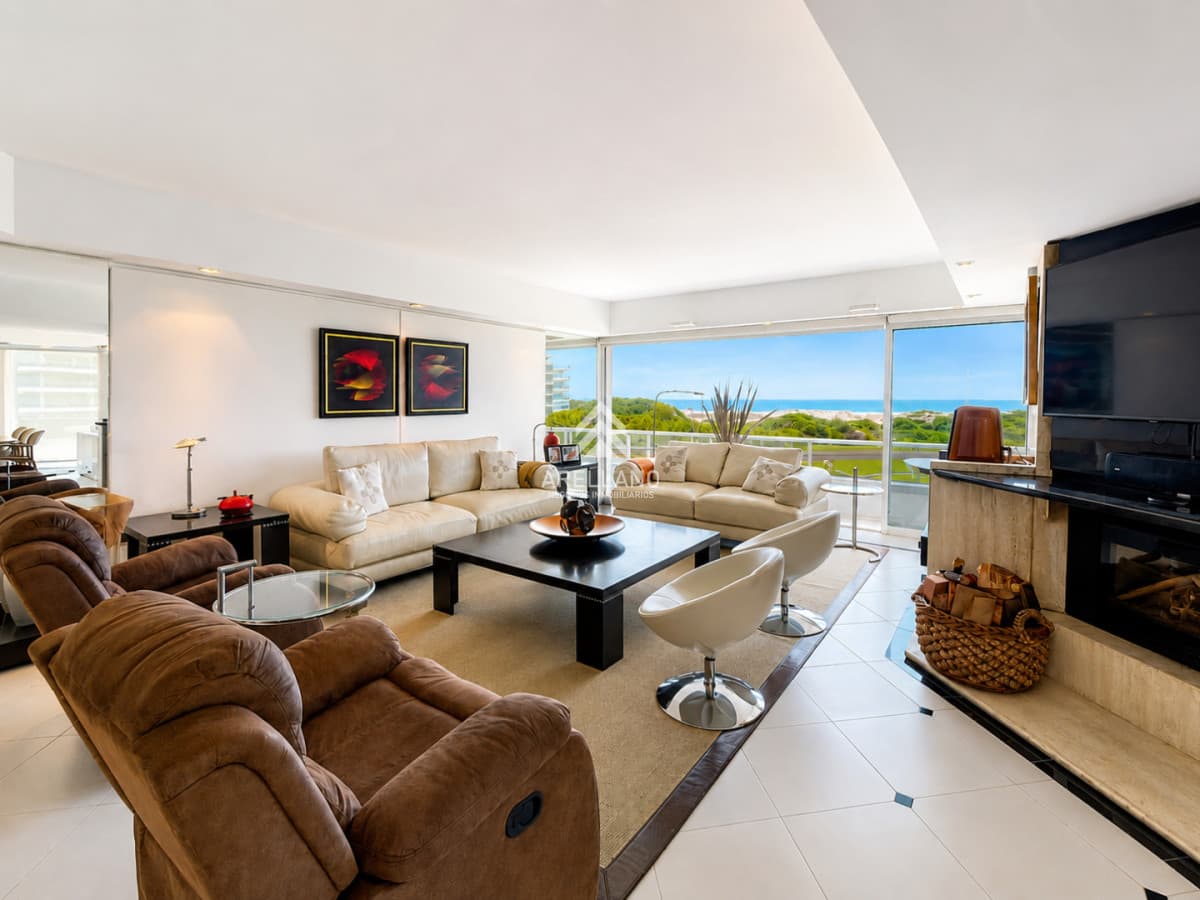 Apartamento ID.6791 - Alquiler temporada Exclusivo Apartamento Frente al Mar en Playa Brava, 4 Dormitorios