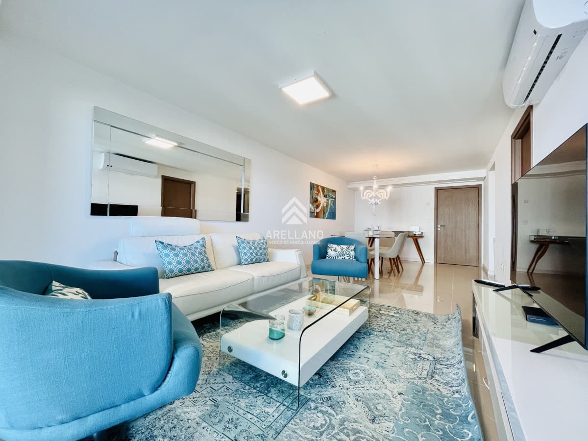 Apartamento ID.3951 - Venta Apartamento piso alto con Vista de 3 Dormitorios y Parrillero en Playa Brava, Punta del Este