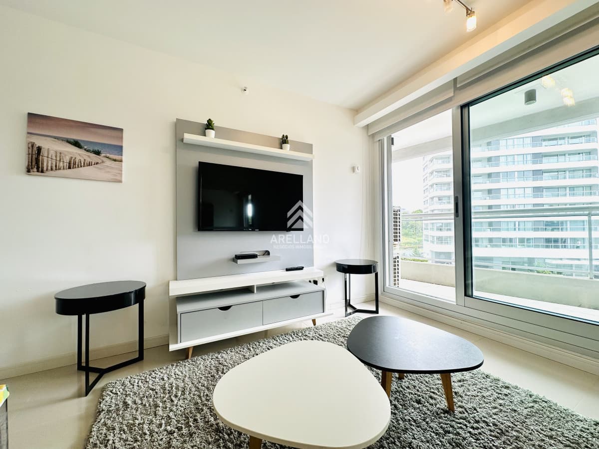 Apartamento ID.4250 - Apartamento de 1 Dormitorio en playa Brava, Punta del Este