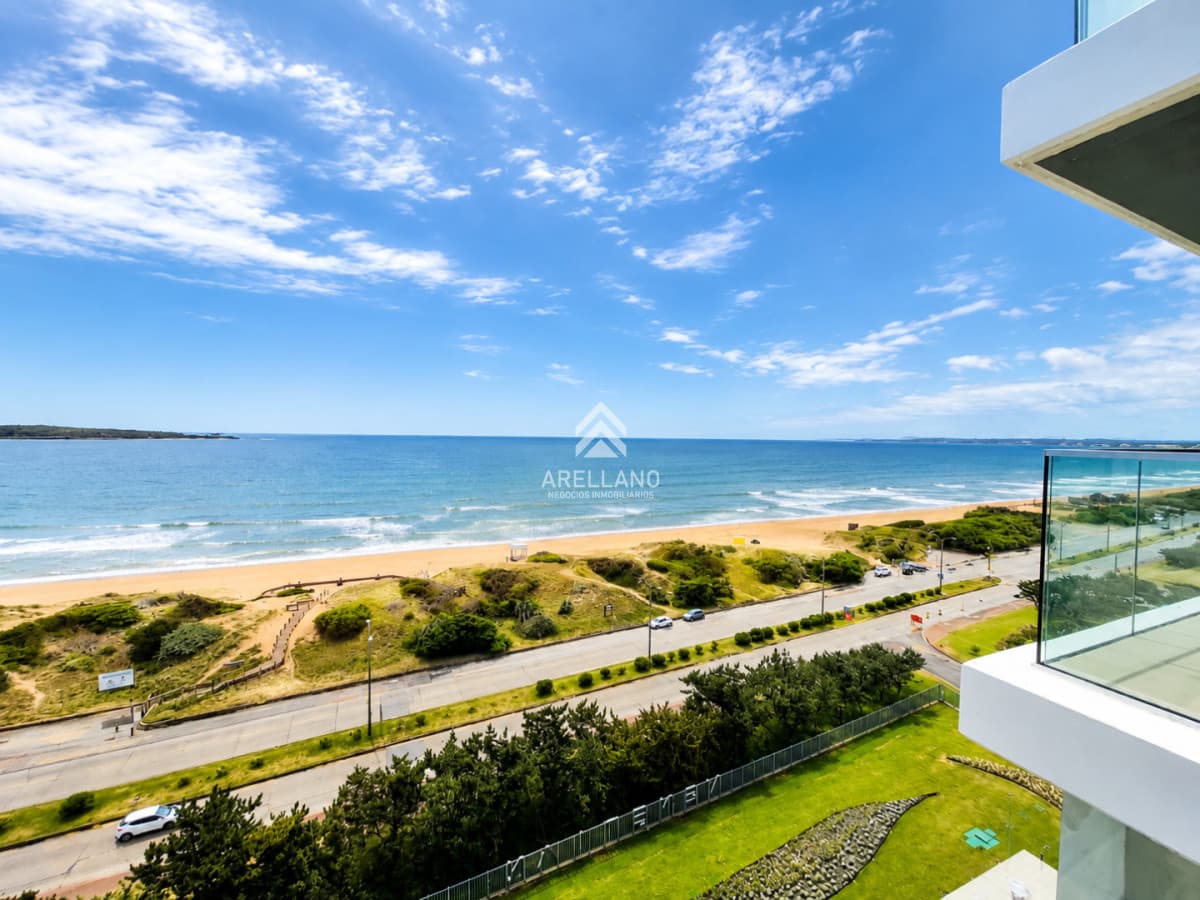 Apartamento ID.3442 - Moderno Apartamento de 2 Dormitorios en Torre Venetian sobre Playa Mansa