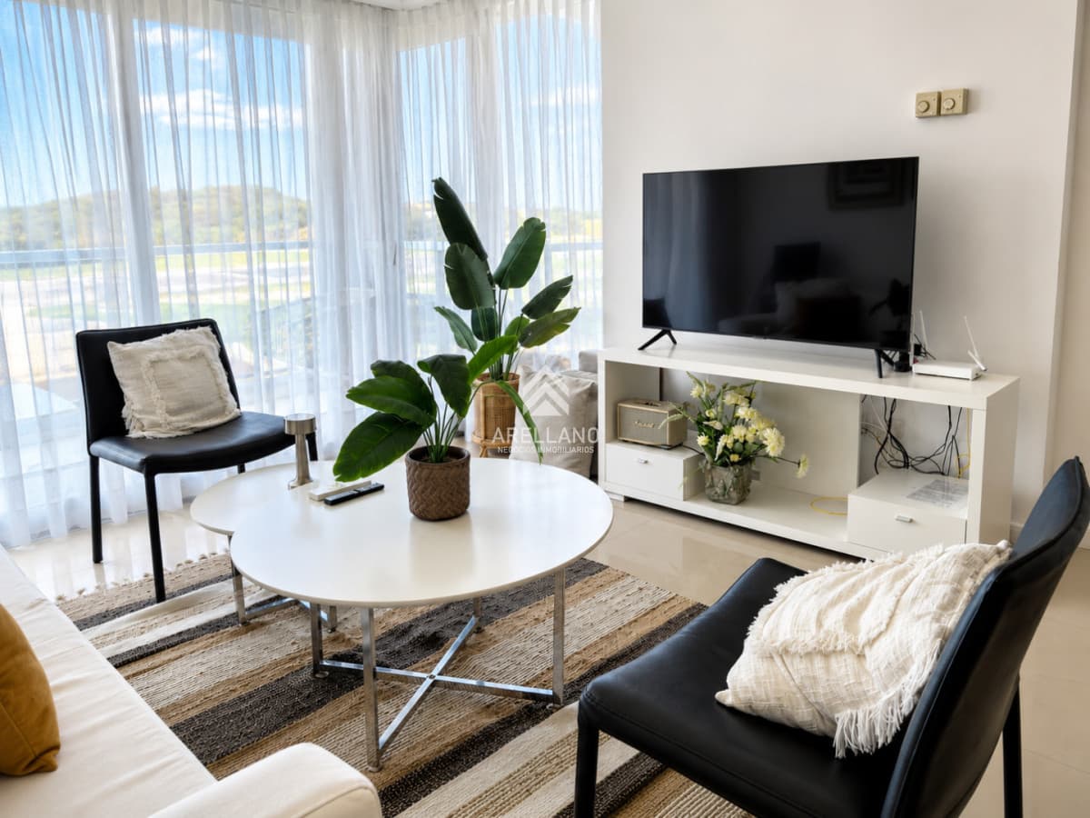 Apartamento ID.6509 - Alquiler temporal e invernal Apartamento de 3 Dormitorios en Primera Línea del Mar, Playa Brava Punta del Este