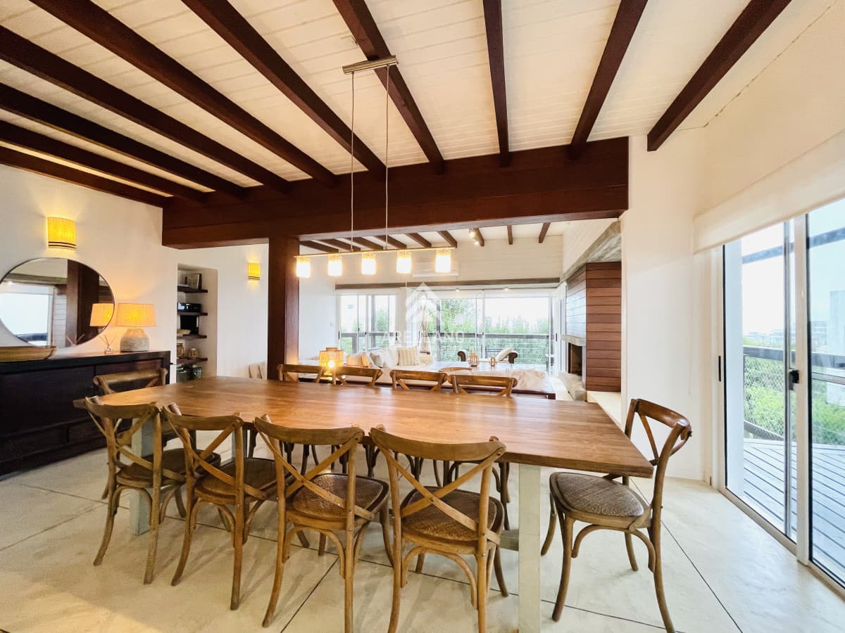 Casa ID.4880 - Excelente Casa de 5 Dormitorios en Manantiales, Punta del Este