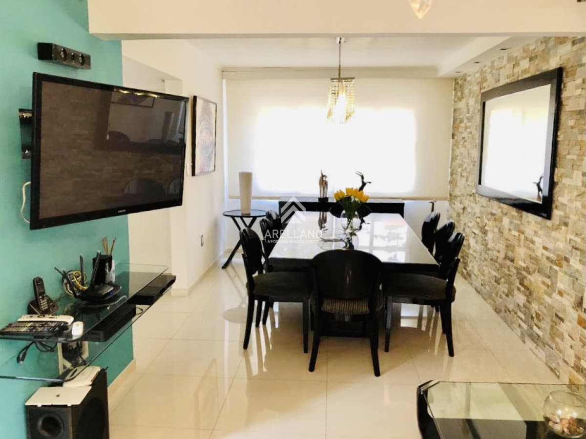 Casa ID.5328 - Alquiler temporario de casa con 3 Dormitorios con piscina y barbacoa en Jardines de Córdoba, Punta del Este