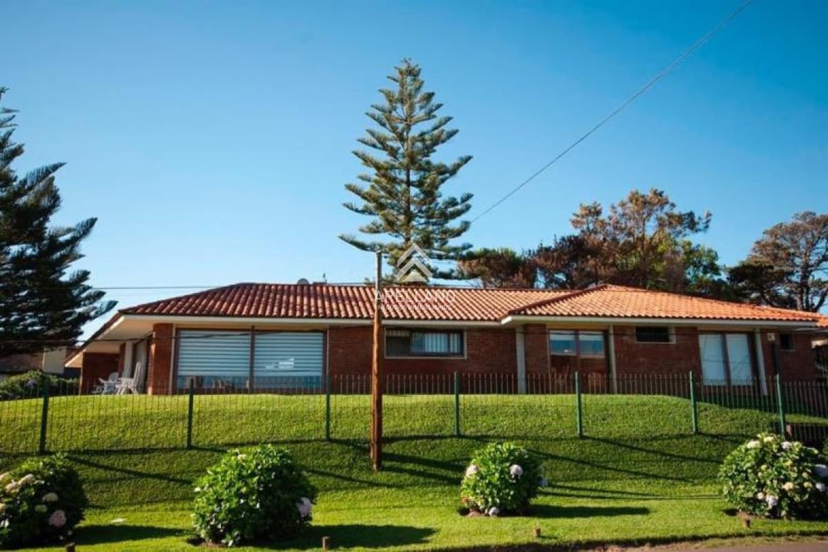 Casa ID.1297 - Casa de 4 Dormitorios y Piscina  Playa Mansa