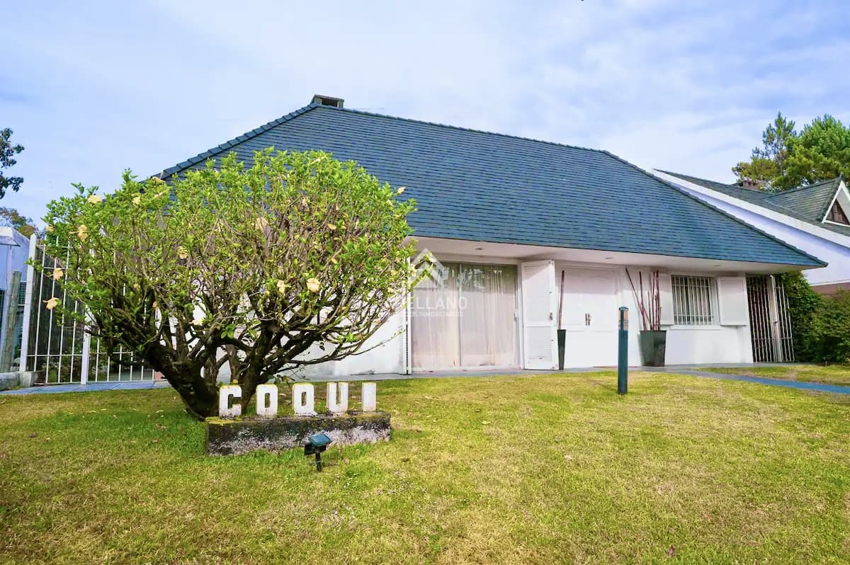Casa ID.4871 - Casa de 4 Dormitorios y Piscina en San Rafael, Punta del Este