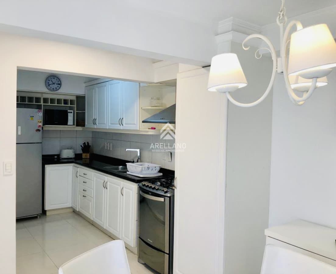 Casa ID.5328 - Alquiler temporario de casa con 3 Dormitorios con piscina y barbacoa en Jardines de Córdoba, Punta del Este