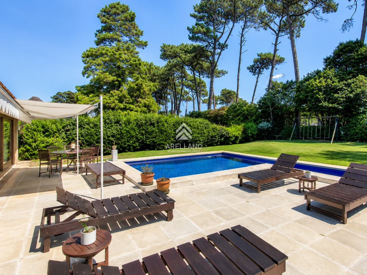 Casa ID.1298 - 5 Dormitorios y Piscina en Punta del Este - Lugano