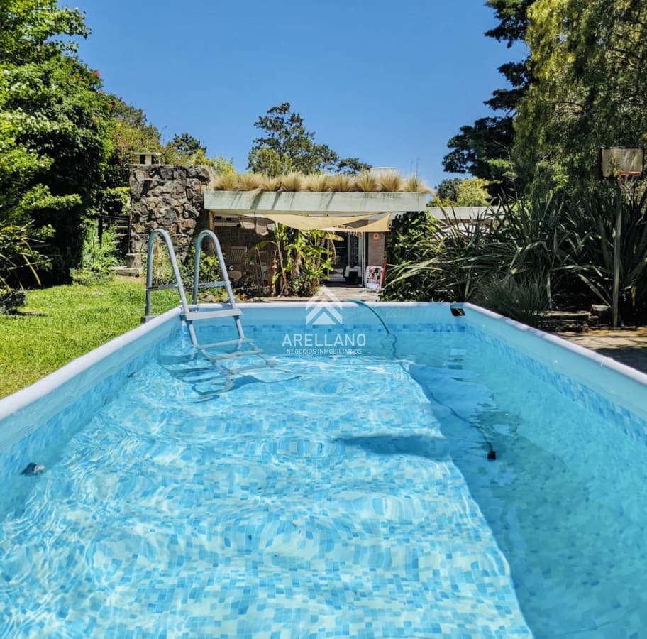 Casa ID.5382 - Alquiler de temporada Casa 3 Dormitorios, Piscina y Parrillero en Playa Mansa