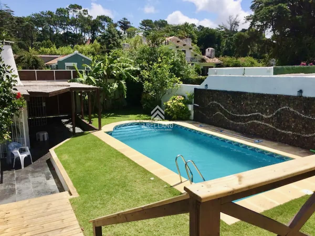 Casa ID.4871 - Casa de 4 Dormitorios y Piscina en San Rafael, Punta del Este