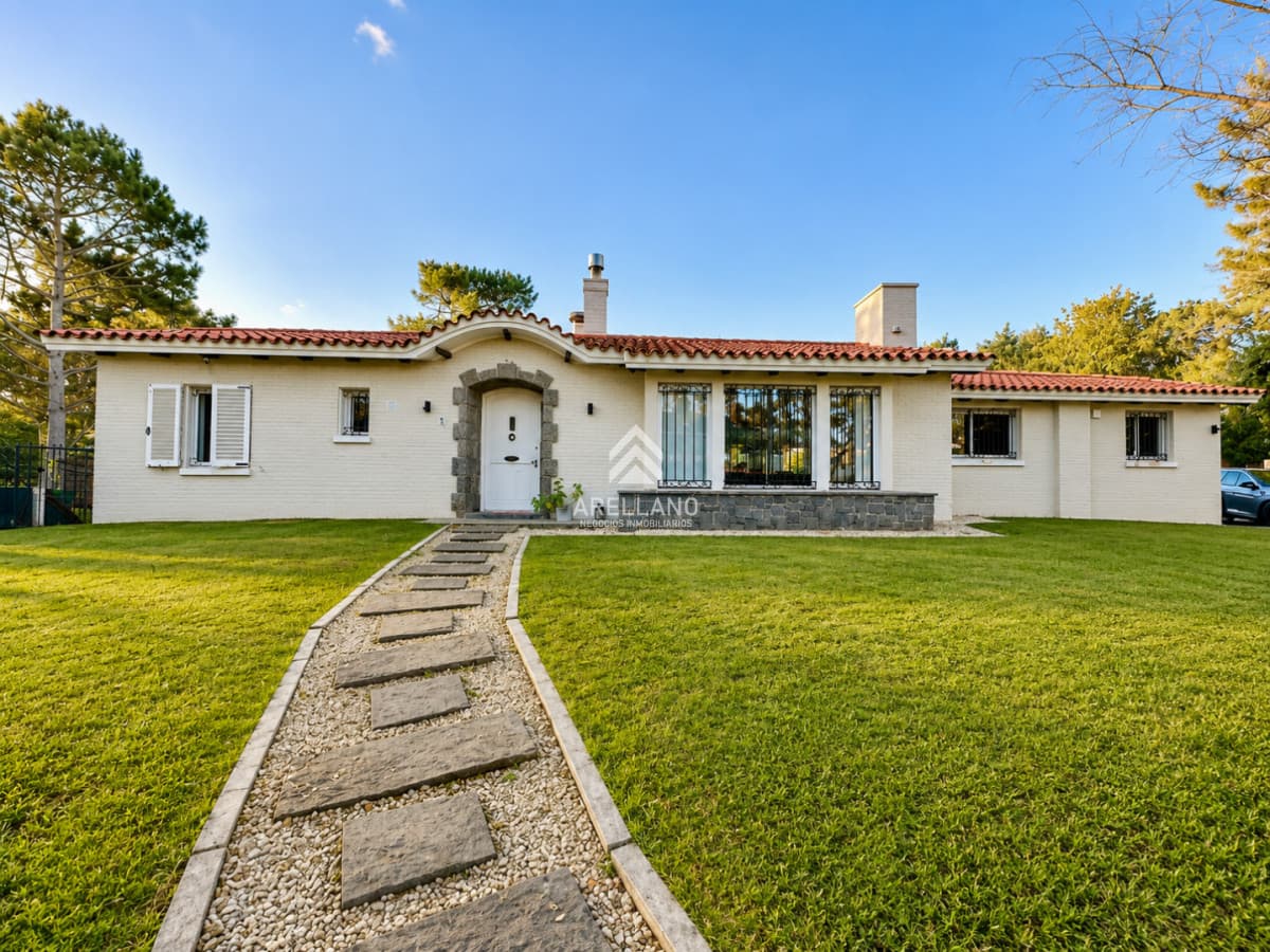 Casa ID.5384 - Alquiler de temporada Casa 5 Dormitorios con Piscina Climatizada