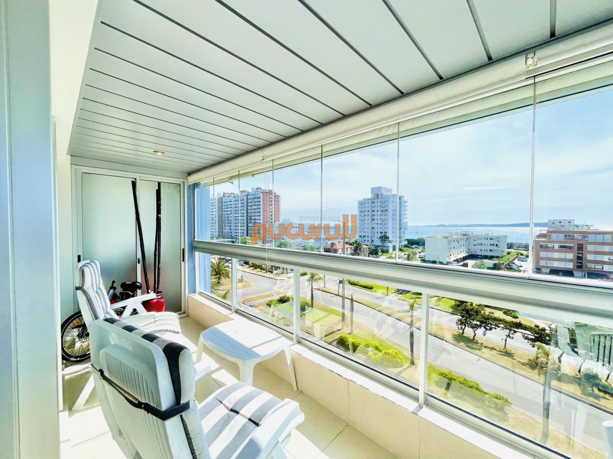Apartamento de 2 Dormitorios y Parrillero a Pocos Metros de Playa Mansa