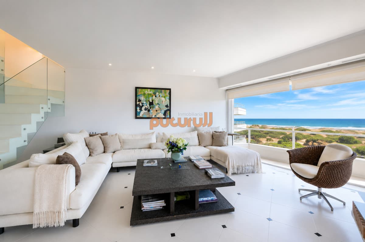 Exclusivo Penthouse de 6 Dormitorios y Barbacoa en Venta Frente al Mar, Rincón del Indio Punta del Este