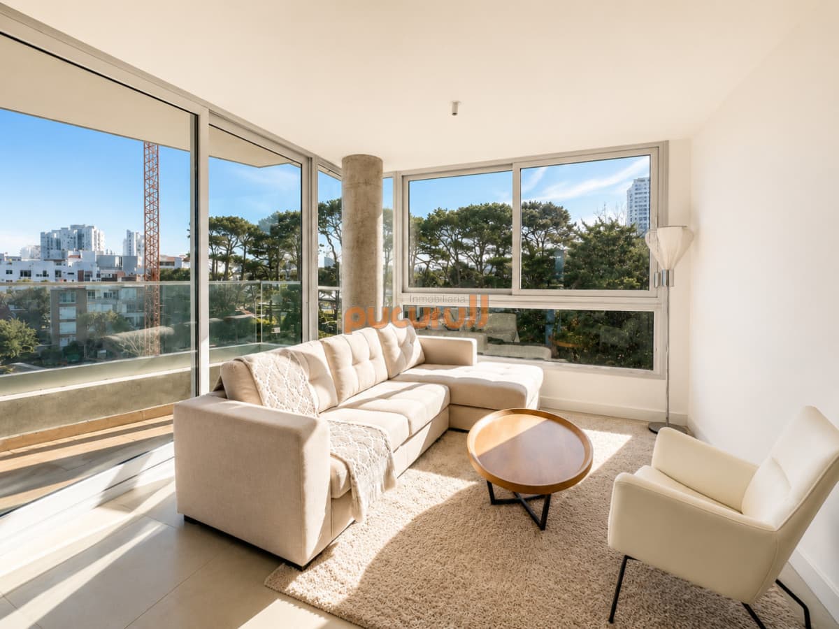 Apartamento en Venta de 3 Dormitorios en excelente ubicación, Punta del Este
