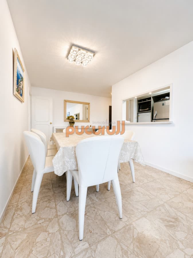 Venta de apartamento en Península de Punta del este con 3 dormitorios y 2 baños reciclado