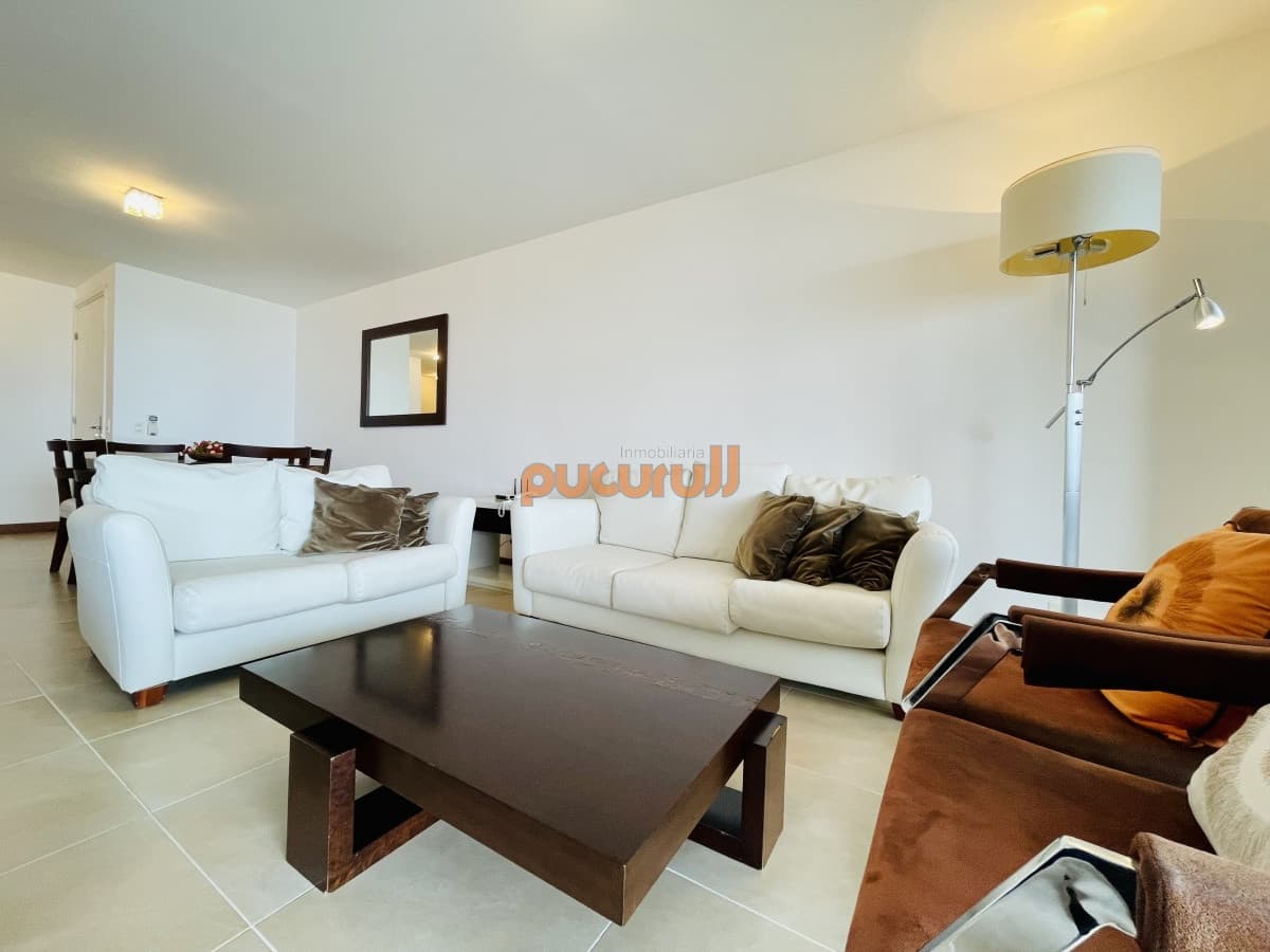Alquiler temporario de apartamento de dos dormitorios con Parrillero de uso exclusivo en complejo privado de Punta Ballena