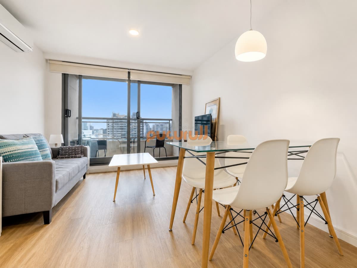 Apartamento de 2 Dormitorios Alquiler Anual, Playa Brava, Punta del Este
