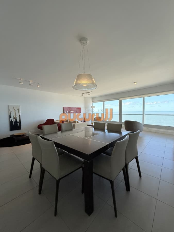 Alquiler temporario de apartamento esquinero piso alto en Torre Le Parc, Playa Brava