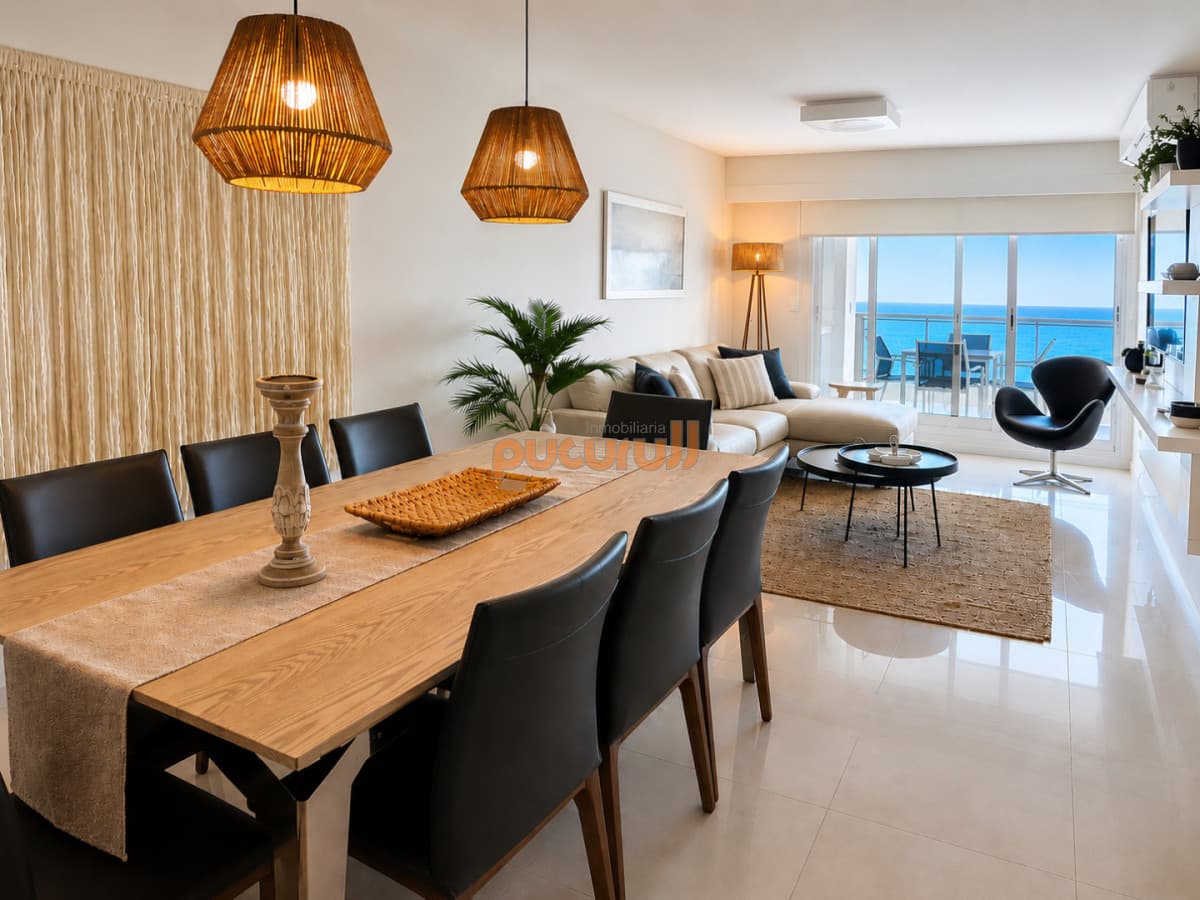 Moderno Apartamento de 3 Dormitorios con Parrillero propio y Dependencia, Playa Brava Punta del Este