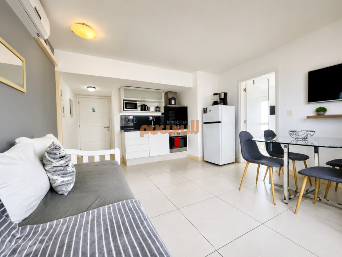 Venta de apartamento de 1 Dormitorio en el corazón de la Península, Punta del Este