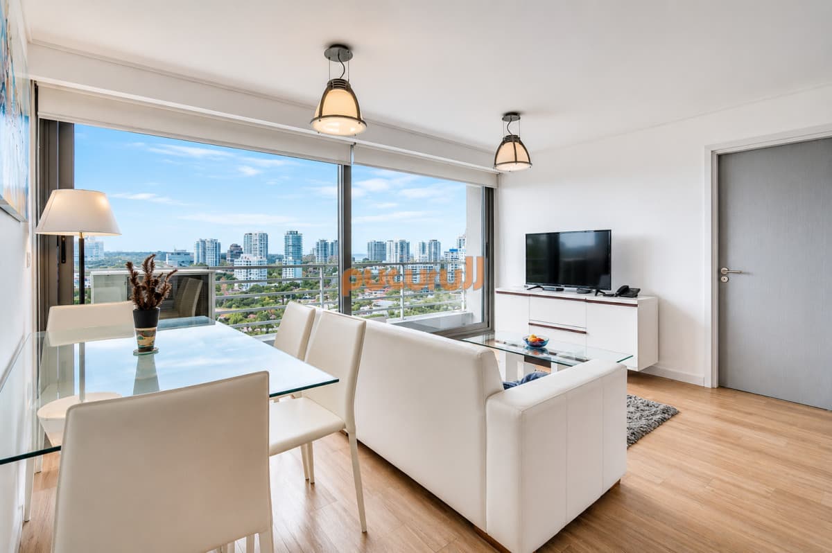 Moderno Apartamento de 2 Dormitorios - Punta del Este