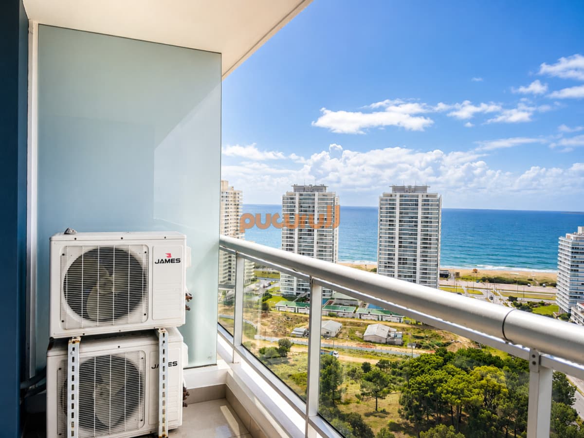Alquiler temporario y venta de apartamento Penthouse en torre One, Playa Brava