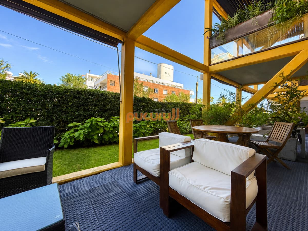 Apartamento en venta con alma de casa. Zona Península Punta del Este