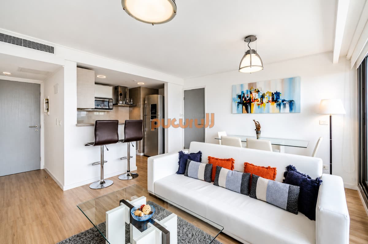 Moderno Apartamento de 2 Dormitorios - Punta del Este