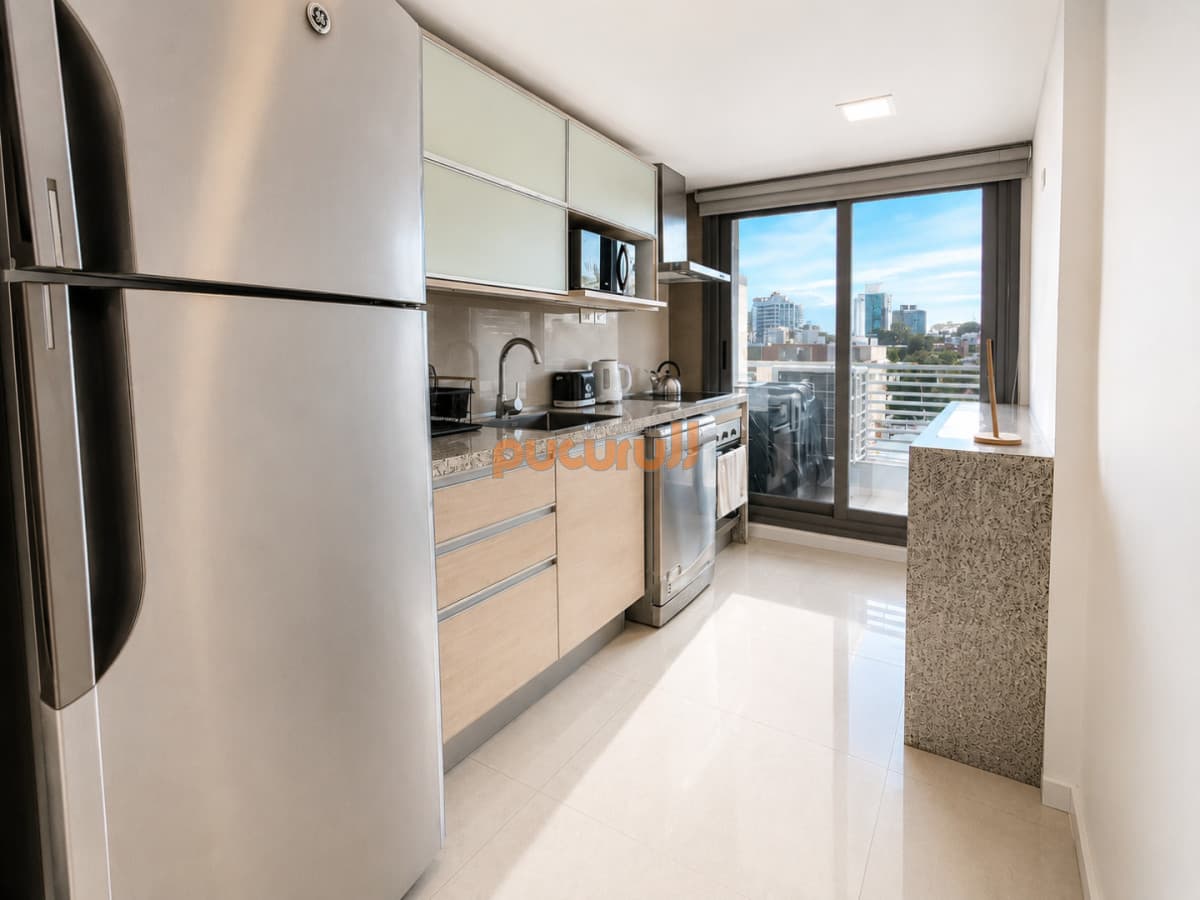 Excelente Apartamento de 2 Dormitorios en Alexander Boulevard, Punta del Este