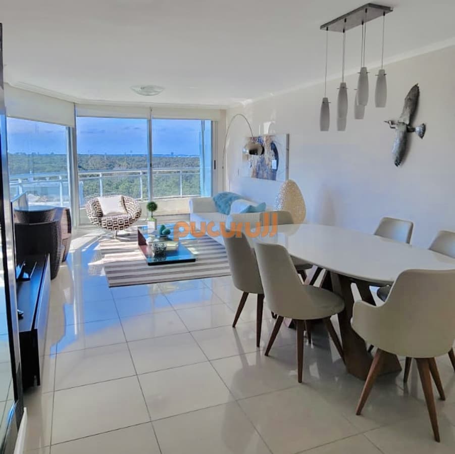 Apartamento de 3 Dormitorios en Venta, Ocean Drive Punta del Este