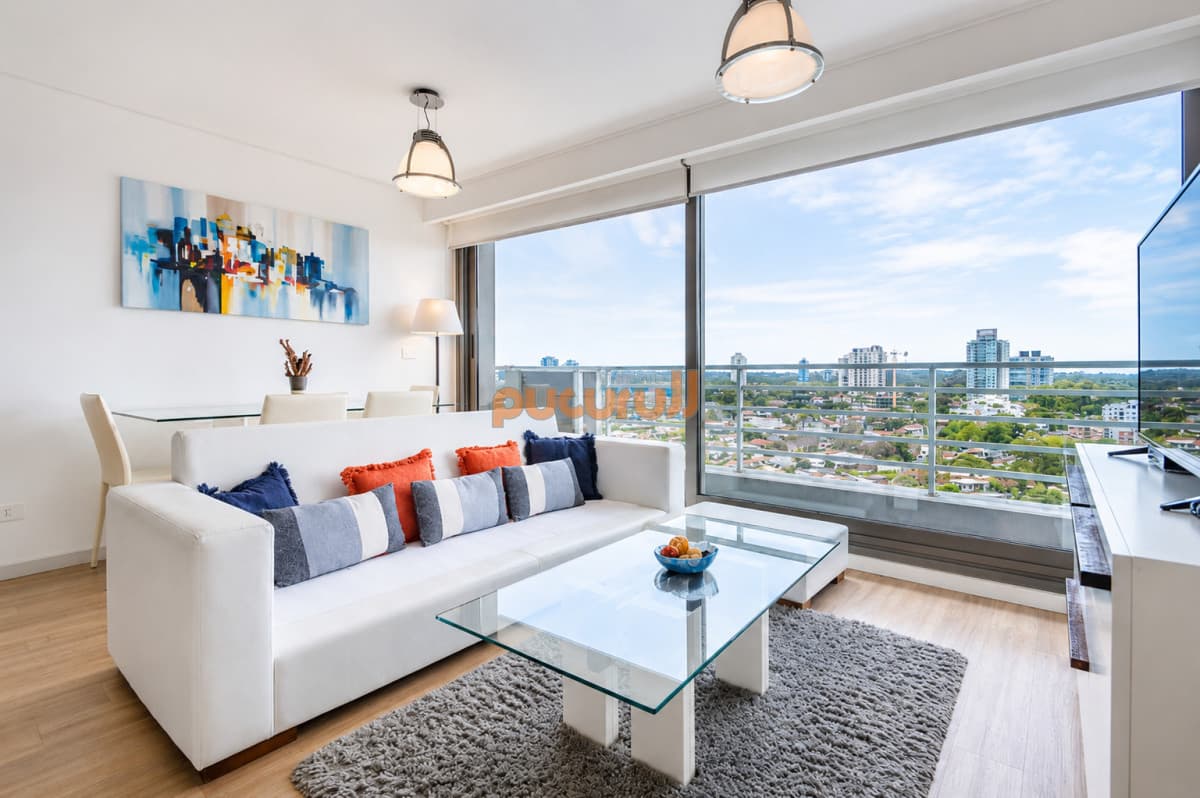 Moderno Apartamento de 2 Dormitorios - Punta del Este