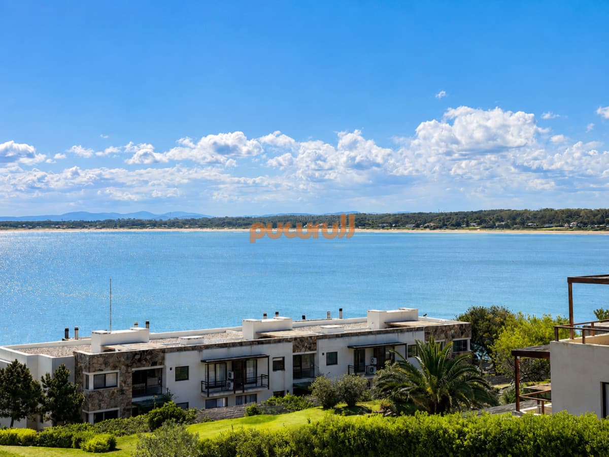 Apartamento de 2 Dormitorios con Vista al Mar y Parrillero en Quartier Punta Ballena