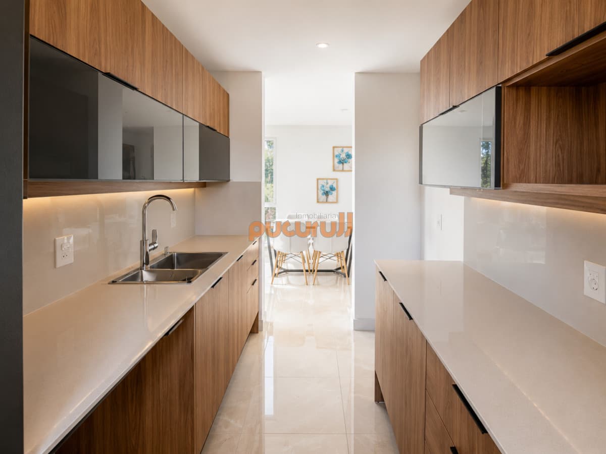Apartamento en Venta de 3 Dormitorios en excelente ubicación, Punta del Este