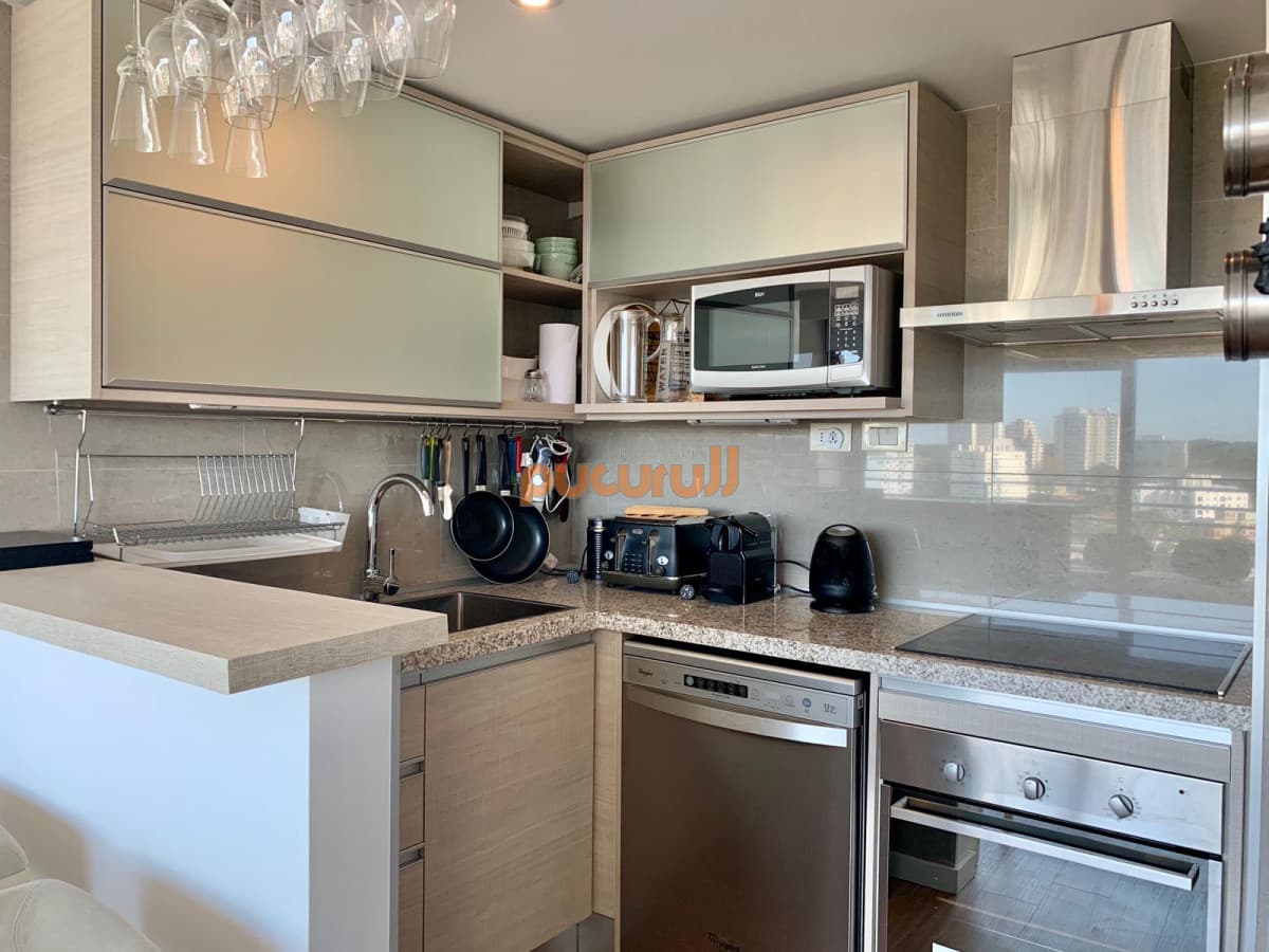 Excelente Apartamento de 2 Dormitorios en Venta y Alquiler - Playa Mansa, Punta del Este