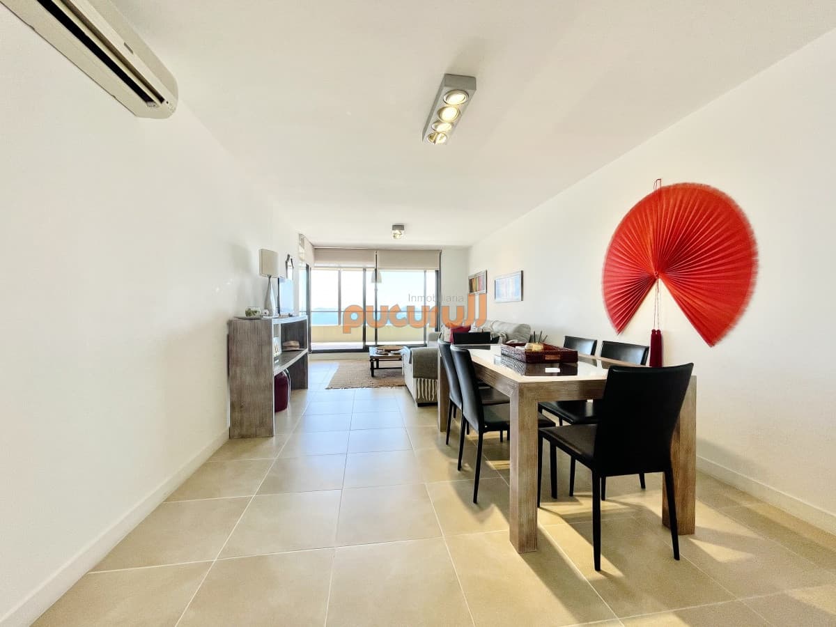 Apartamento en alquiler temporario de dos dormitorios con parrillero de uso exculusivo, Punta Ballena