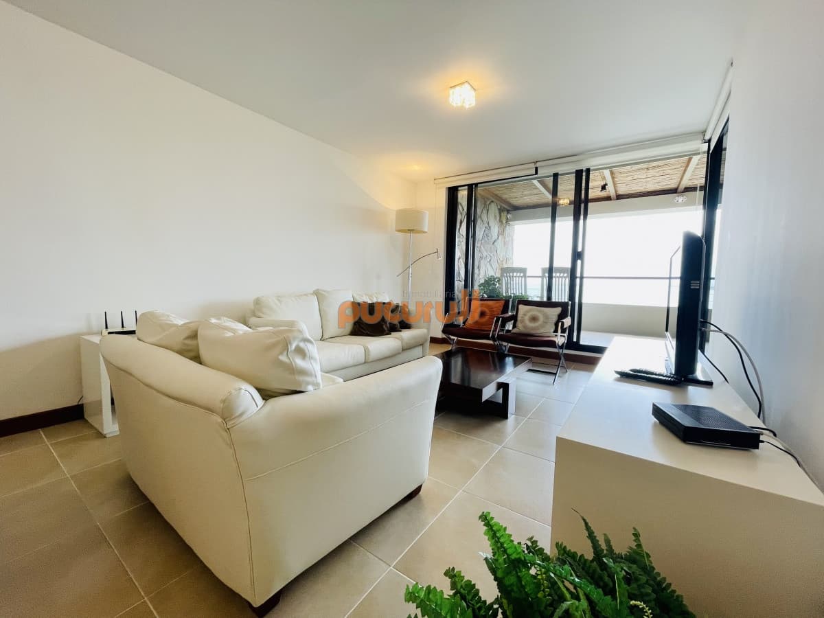 Alquiler temporario de apartamento de dos dormitorios con Parrillero de uso exclusivo en complejo privado de Punta Ballena