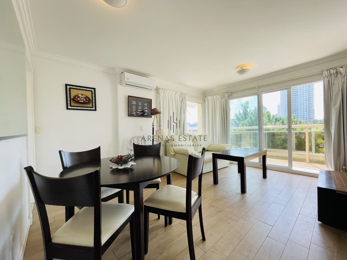 Apartamento de 2 Dormitorios en Aidy Grill a Pocos Metros de Playa Brava