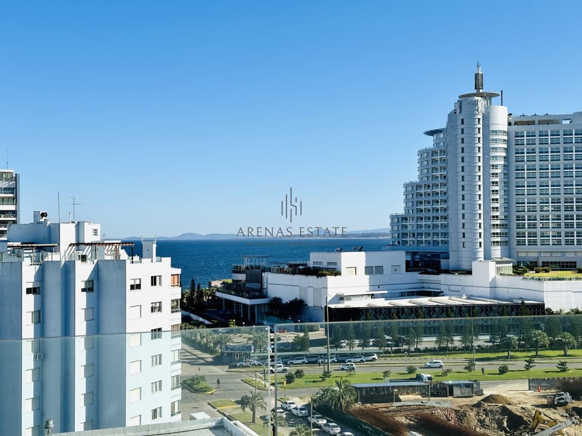 Apartamento ID.4325 - Moderno Apartamento de 3 Dormitorios en Suite, zona Hotel Enjoy, Punta del Este