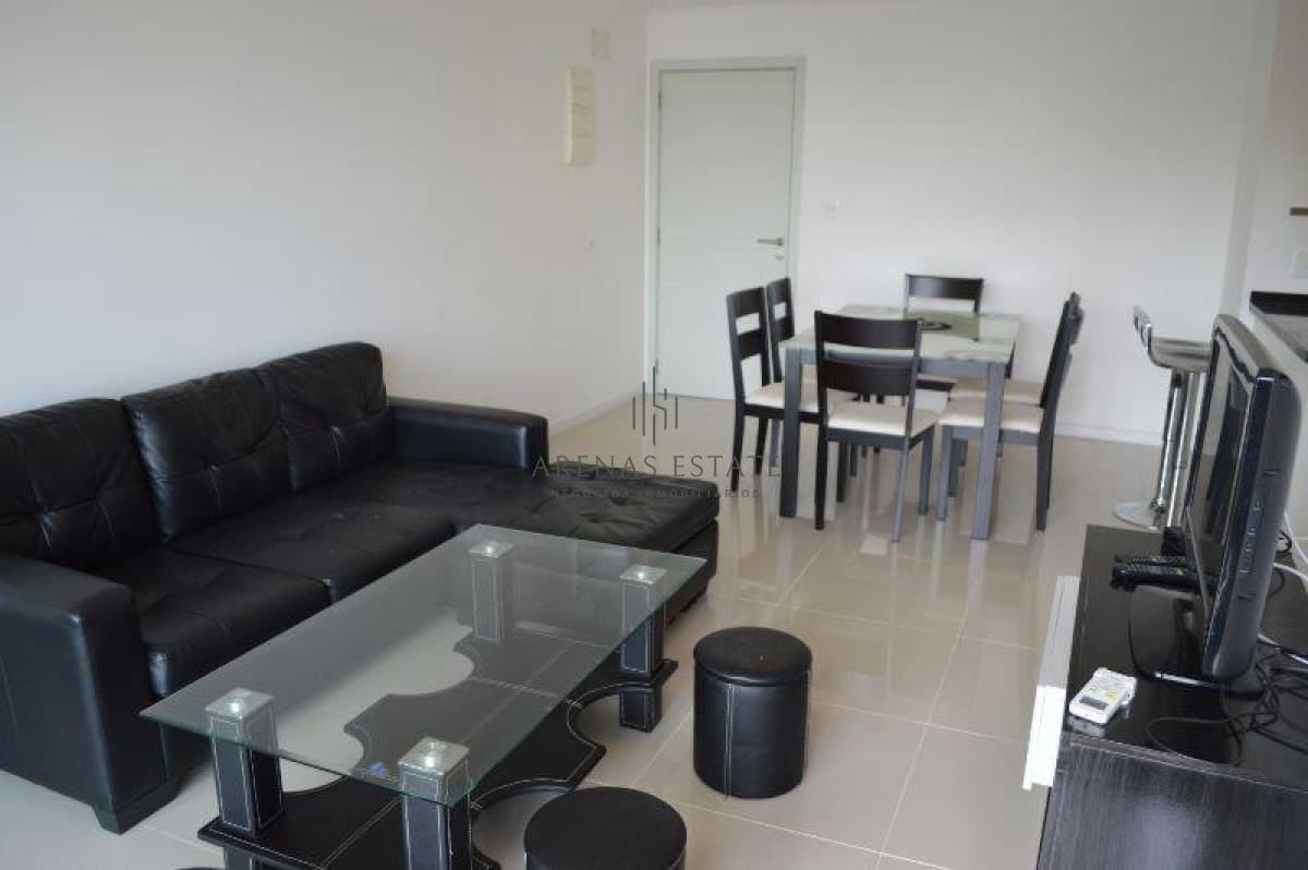 Muy Buen Apartamento de 2 Dormitorios en Aidy Grill, Punta del Este