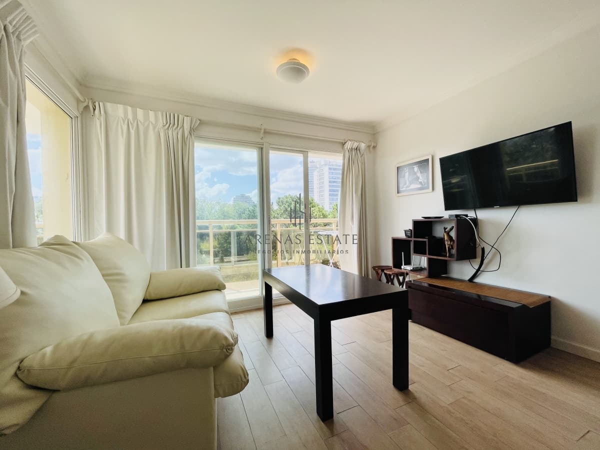 Apartamento de 2 Dormitorios en Aidy Grill a Pocos Metros de Playa Brava
