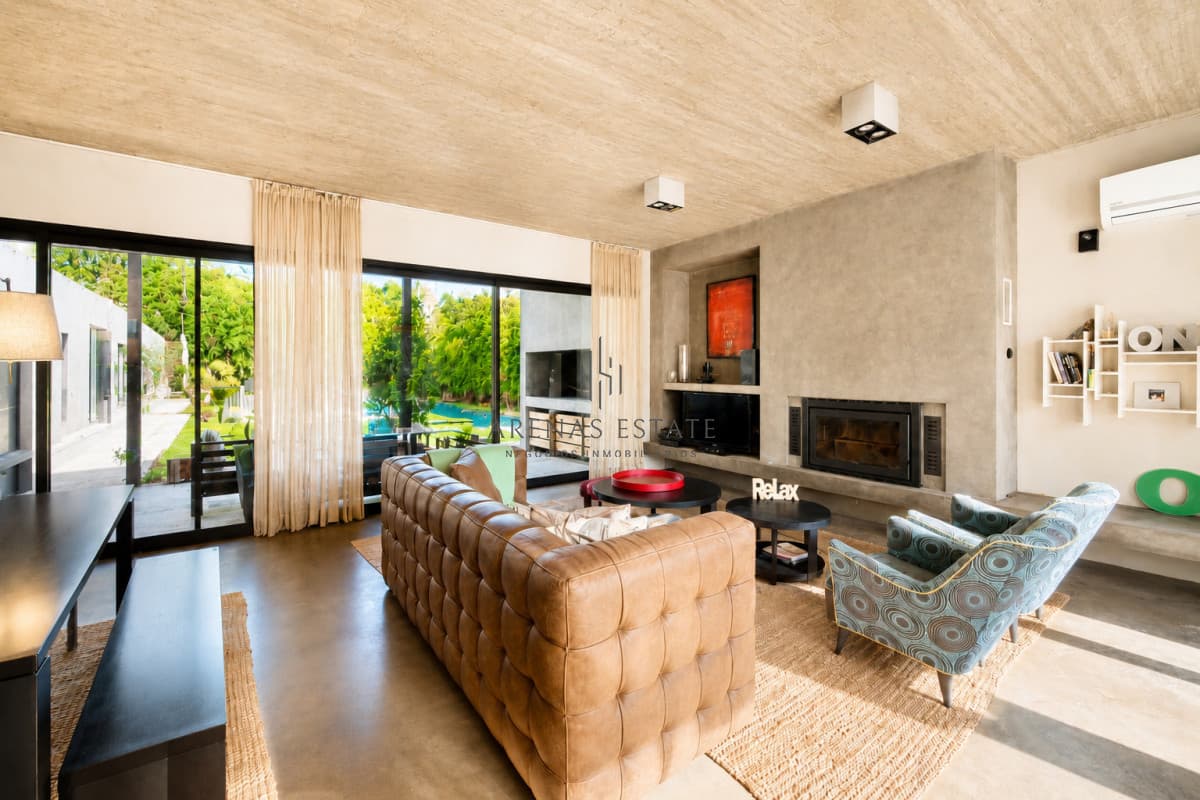 Excelente Casa Minimalista en Barrio Privado, La Arbolada