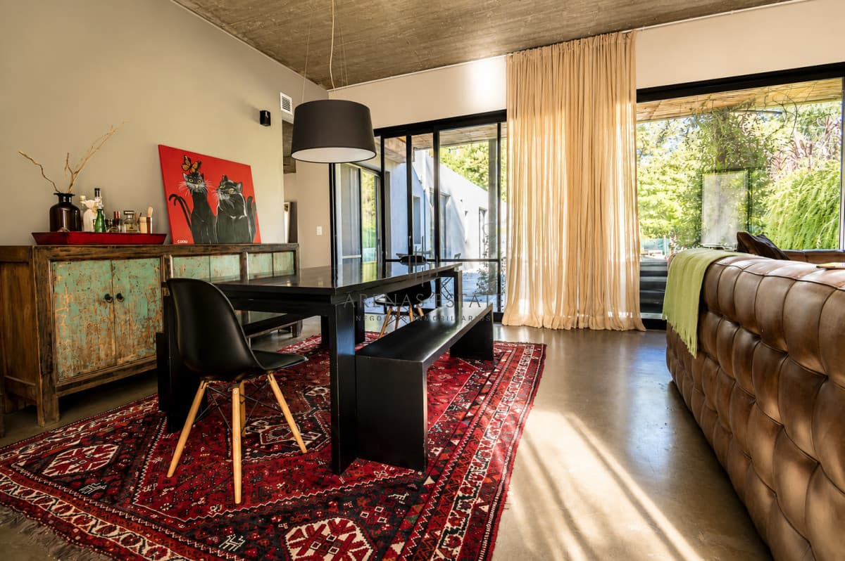Excelente Casa Minimalista en Barrio Privado, La Arbolada