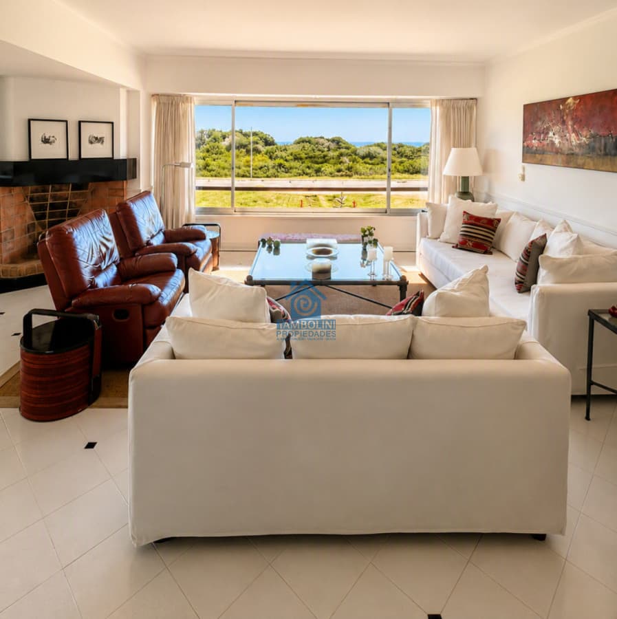 Apartamento en Alquiler, 3 Dormitorios, Primera Línea Playa Brava, Punta del Este  -