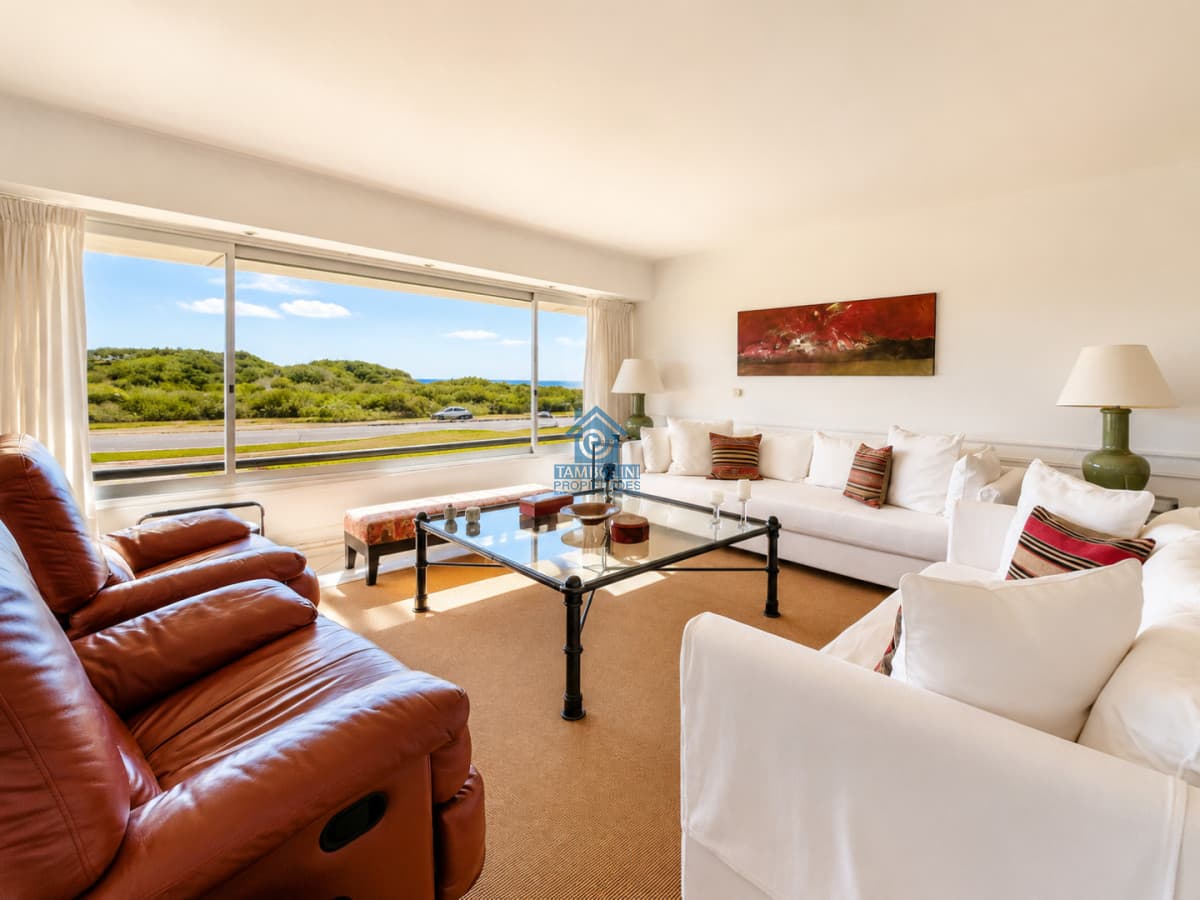 Apartamento en Alquiler, 3 Dormitorios, Primera Línea Playa Brava, Punta del Este  -