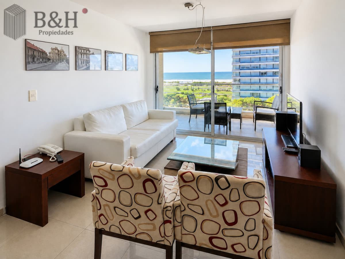 Apartamento de 2 Dormitorios a Pocos Metros de Playa Brava, Punta del Este