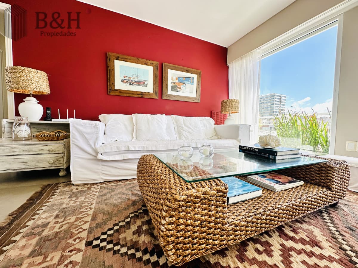 Alquiler y venta de apartamento con vista al Mar en Península de 3 dormitorios mas dependencia