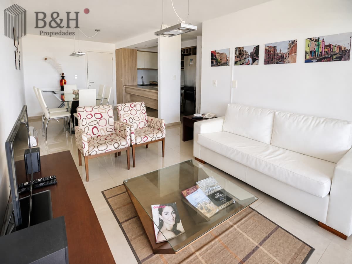 Apartamento de 2 Dormitorios a Pocos Metros de Playa Brava, Punta del Este
