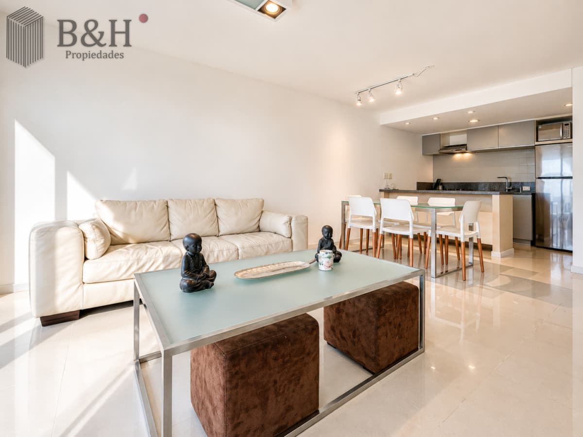 Moderno Apartamento de 2 Dormitorios sobre Roosevelt, a pasos de Playa Brava, en Alquiler Anual