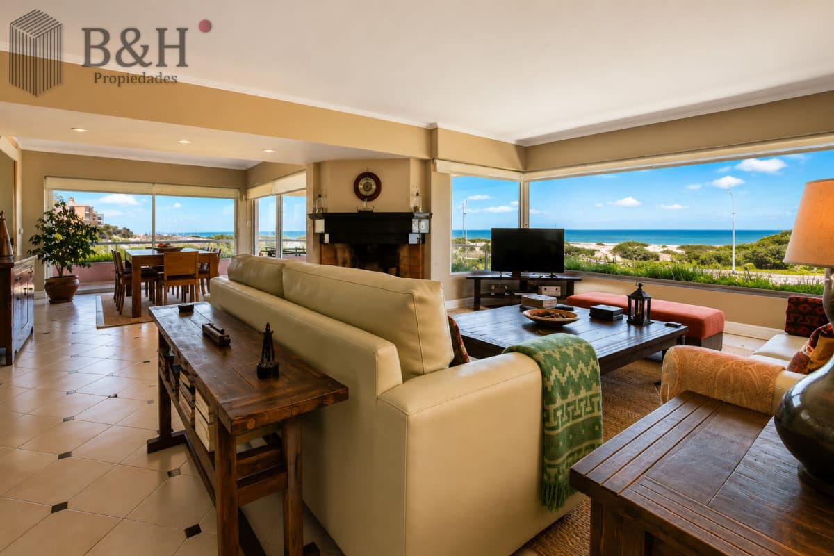 Apartamento Frente al Mar en Brava, 4 Dormitorios