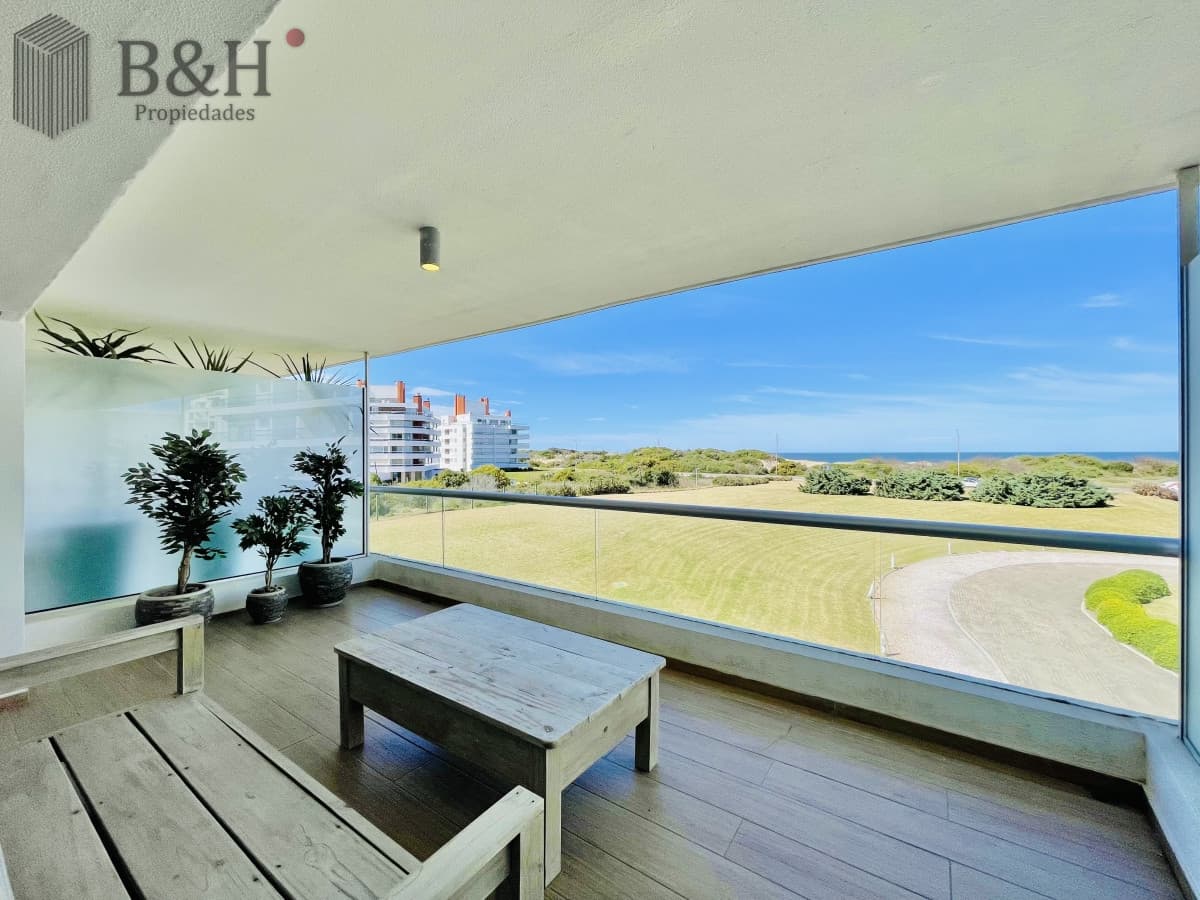 Alquiler temporario de Apartamento de 2 Dormitorios en edificio Silente Playa Brava