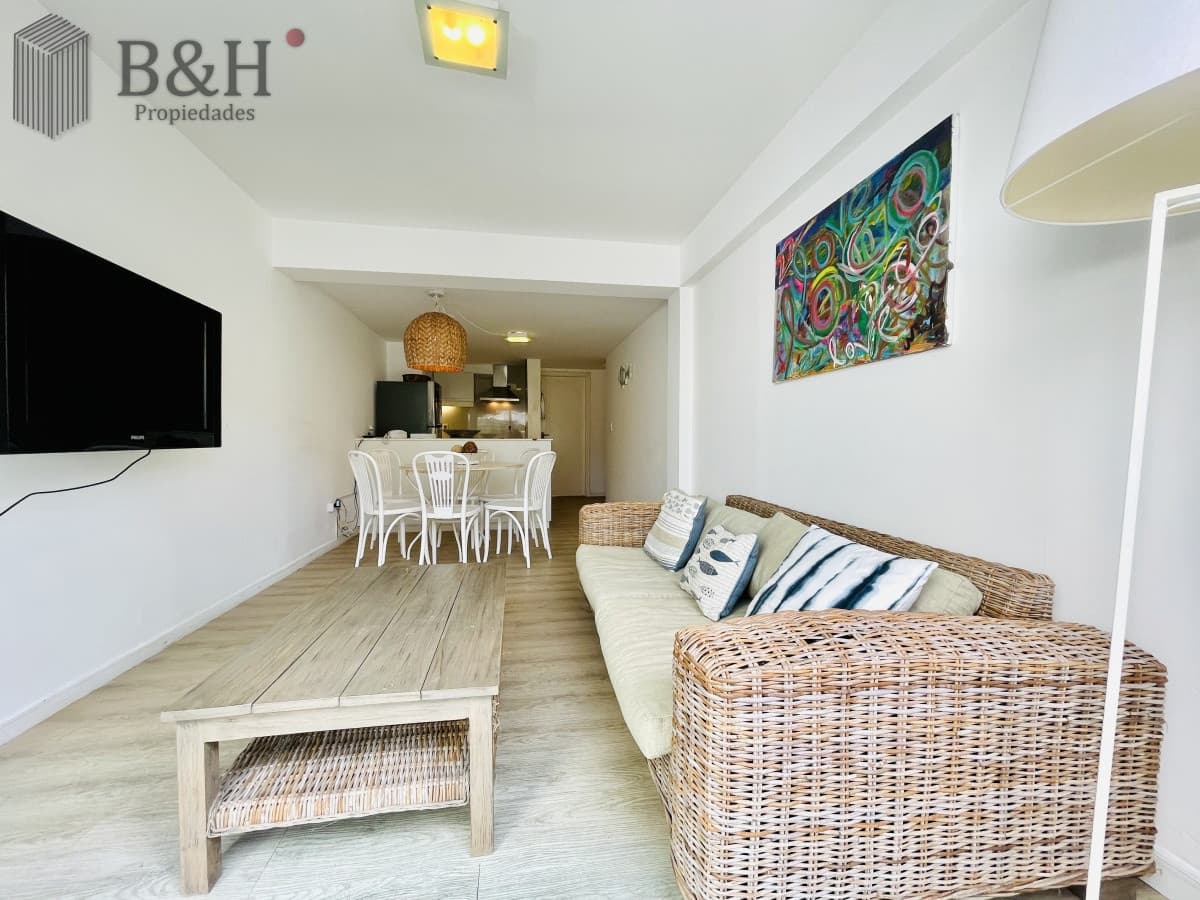 Apartamento de 2 Dormitorios en Montoya, La Barra